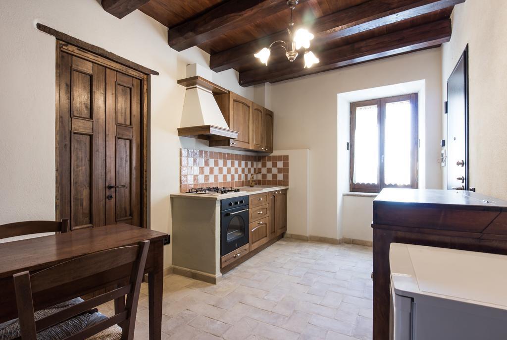 Domus In Castro Bed and Breakfast Montecchio  Δωμάτιο φωτογραφία